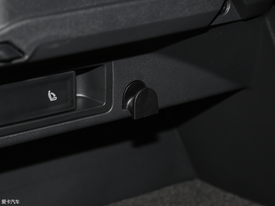 2018Tiguan 280TSI 򌾫Ӣ