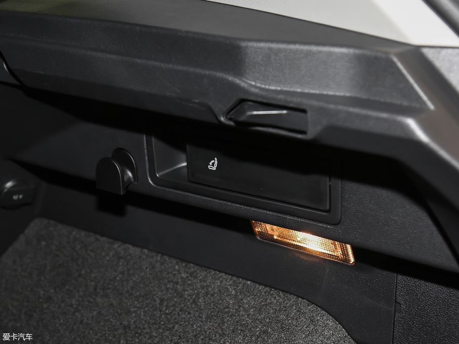 2018Tiguan 280TSI 򌾫Ӣ