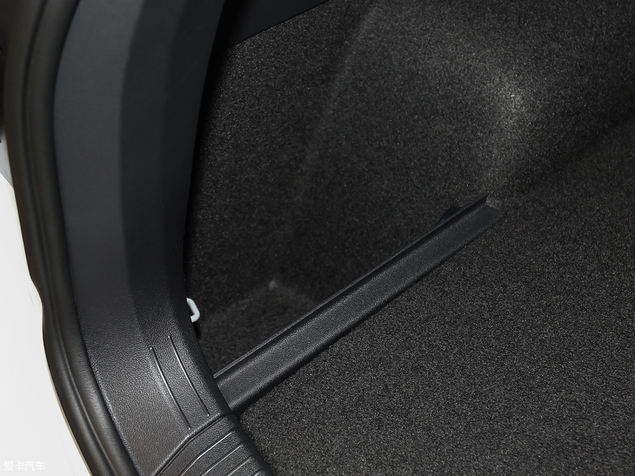 2018Tiguan 280TSI 򌾫Ӣ