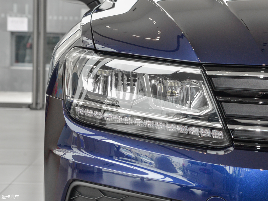 2018Tiguan 280TSI 򌾫Ӣ