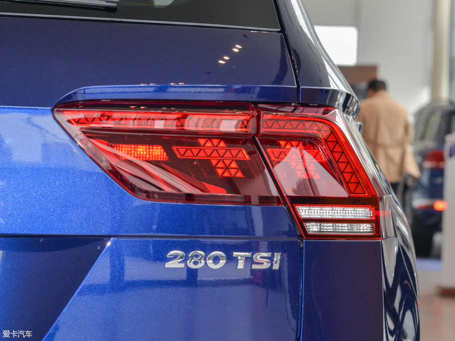 2018Tiguan 280TSI 򌾫Ӣ