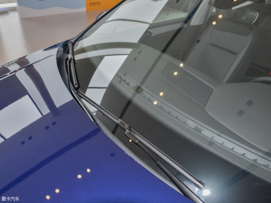 2018Tiguan 280TSI 򌾫Ӣ