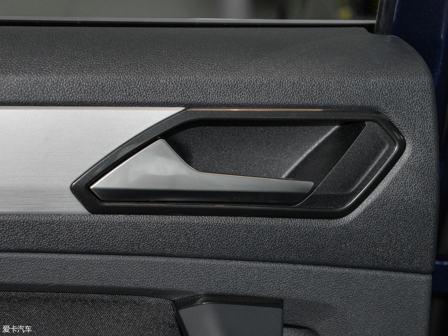 2018Tiguan 280TSI 򌾫Ӣ