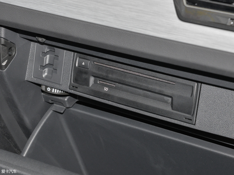 2018Tiguan 280TSI 򌾫Ӣ