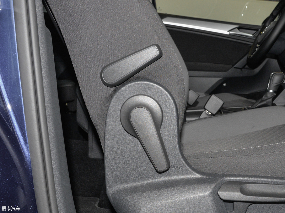 2018Tiguan 280TSI 򌾫Ӣ