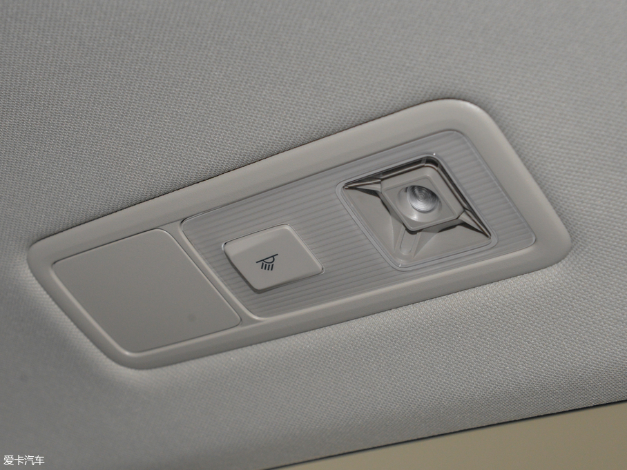 2018Tiguan 280TSI 򌾫Ӣ