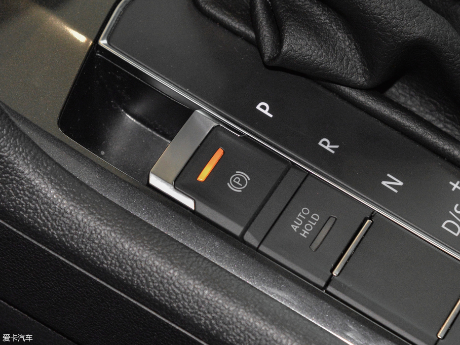 2018Tiguan 280TSI 򌾫Ӣ