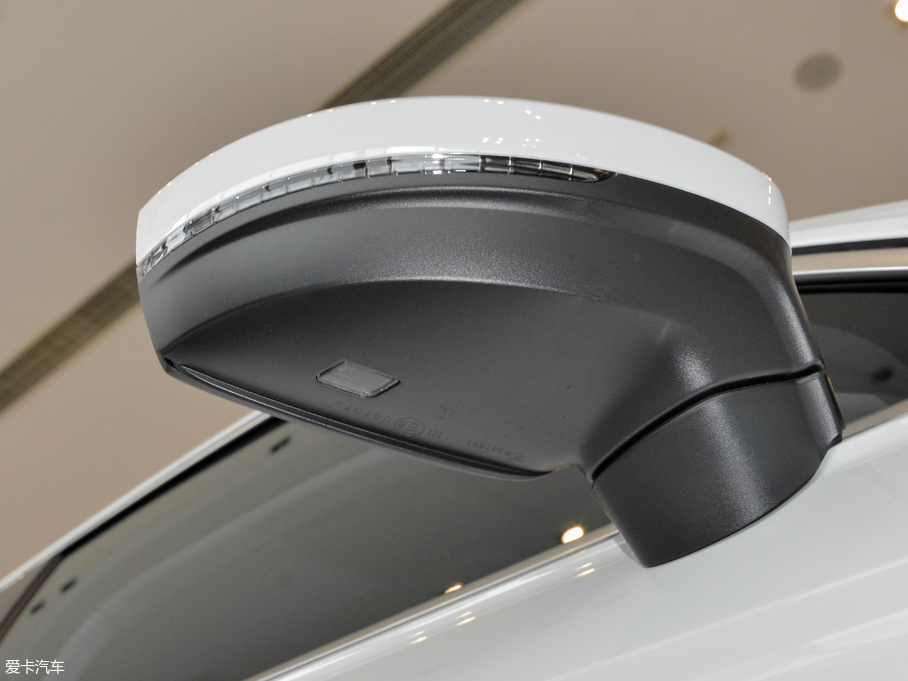 2018Tiguan 330TSI 򌄓