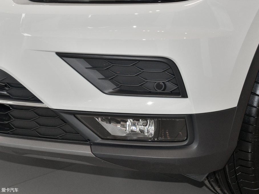 2018Tiguan 330TSI 򌄓