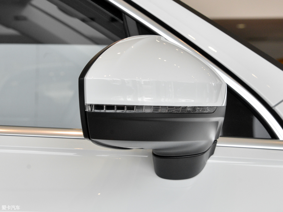 2018Tiguan 330TSI 򌄓