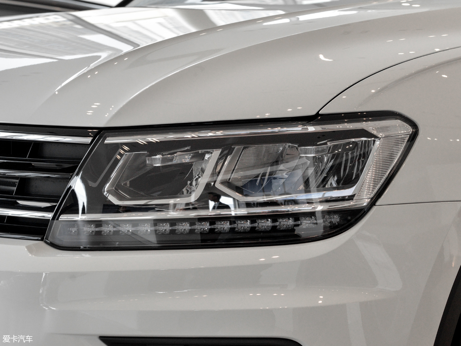 2018Tiguan 330TSI 򌄓