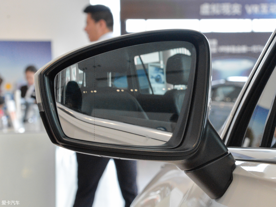 2018Tiguan 330TSI 򌄓