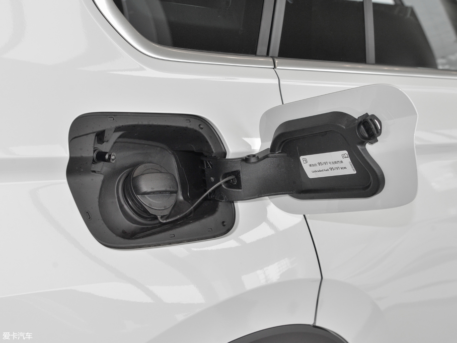 2018Tiguan 330TSI 򌄓