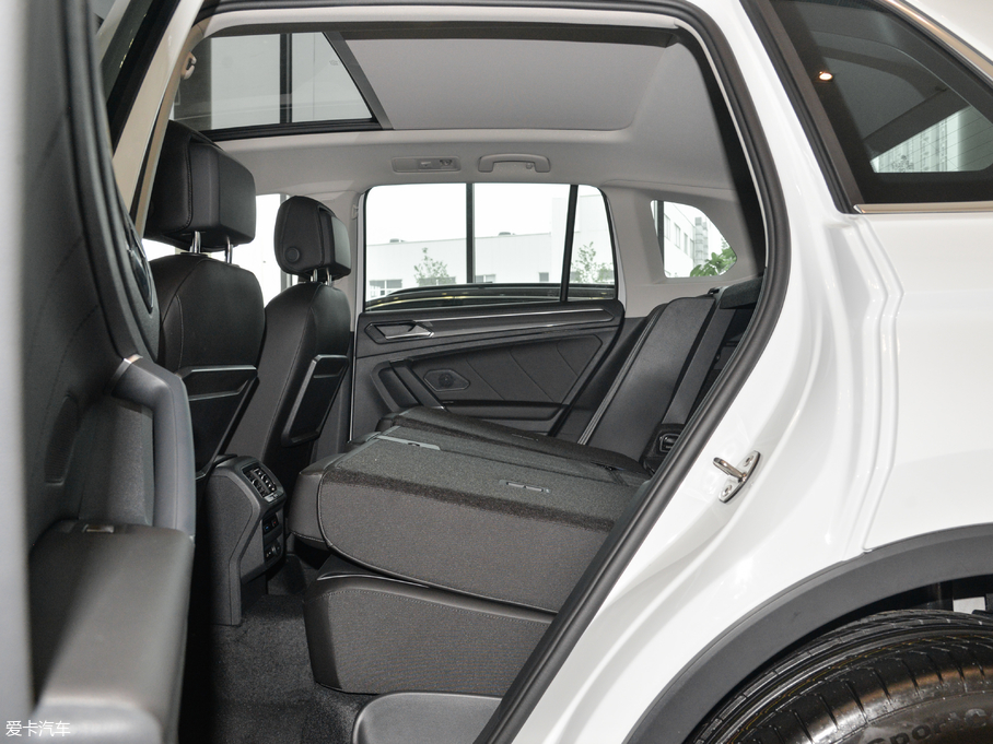 2018Tiguan 330TSI 򌄓