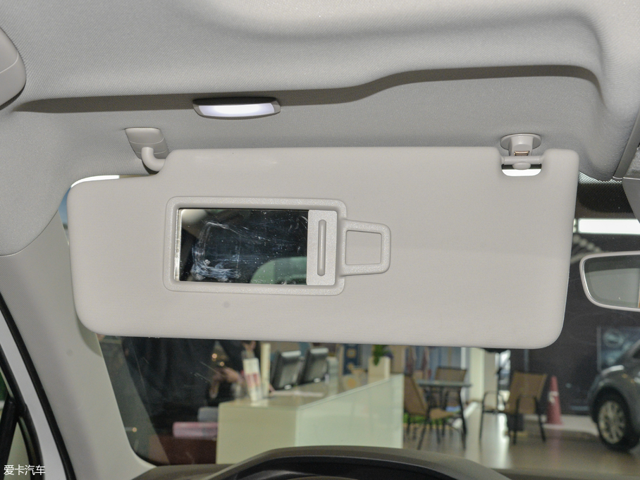 2018Tiguan 330TSI 򌄓