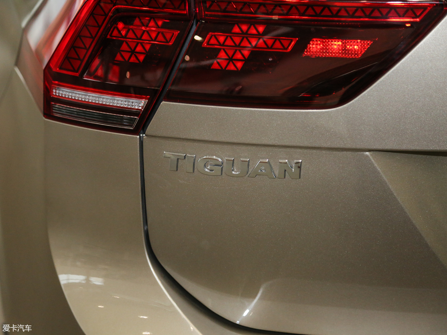 2018Tiguan 280TSI 򌾫Ӣ