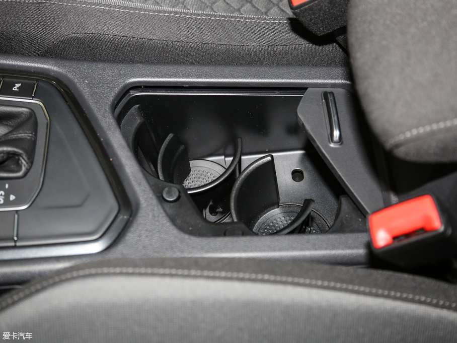 2018Tiguan 280TSI 򌾫Ӣ