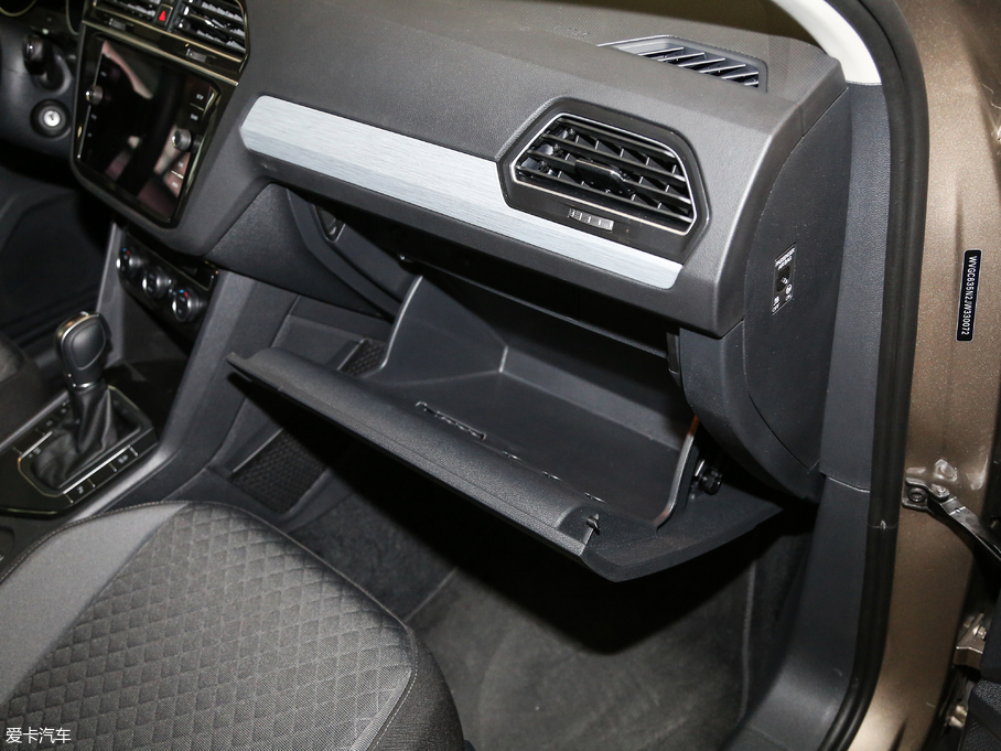 2018Tiguan 280TSI 򌾫Ӣ