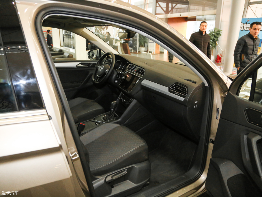 2018Tiguan 280TSI 򌾫Ӣ