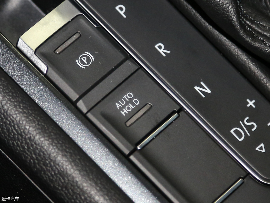 2018Tiguan 280TSI 򌾫Ӣ