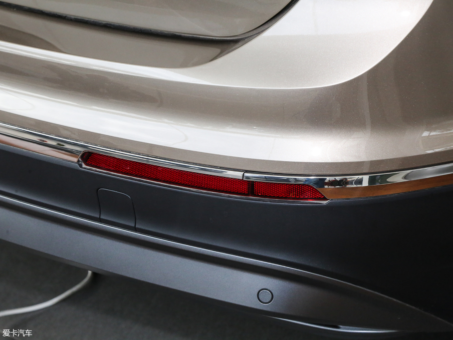 2018Tiguan 330TSI 򌄓