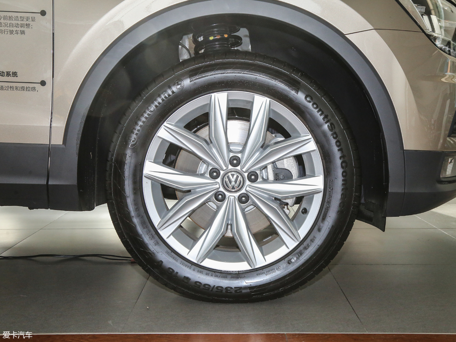 2018Tiguan 330TSI 򌄓