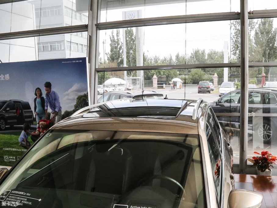 2018Tiguan 330TSI 򌄓