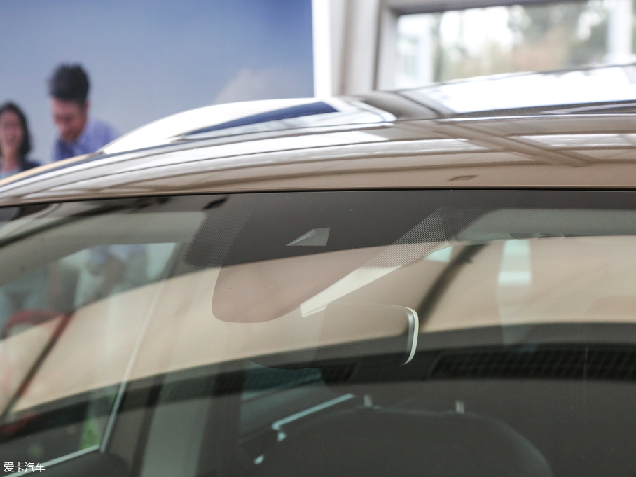 2018Tiguan 330TSI 򌄓