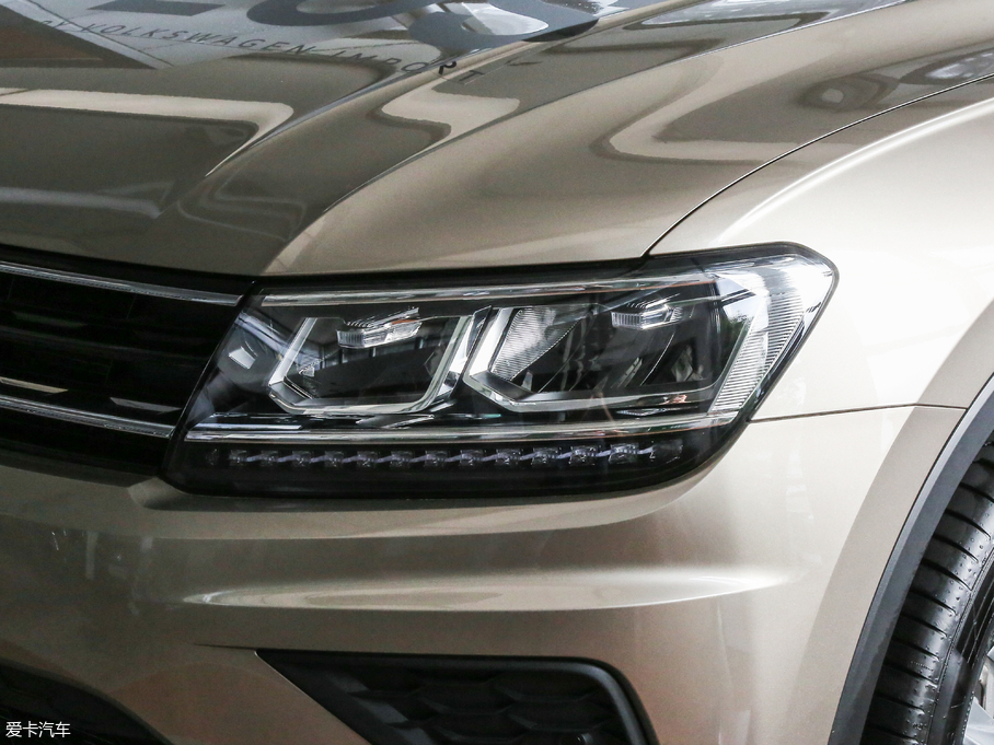 2018Tiguan 330TSI 򌄓