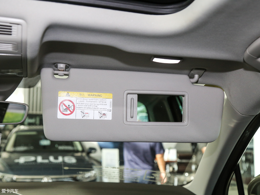 2018Tiguan 330TSI 򌄓