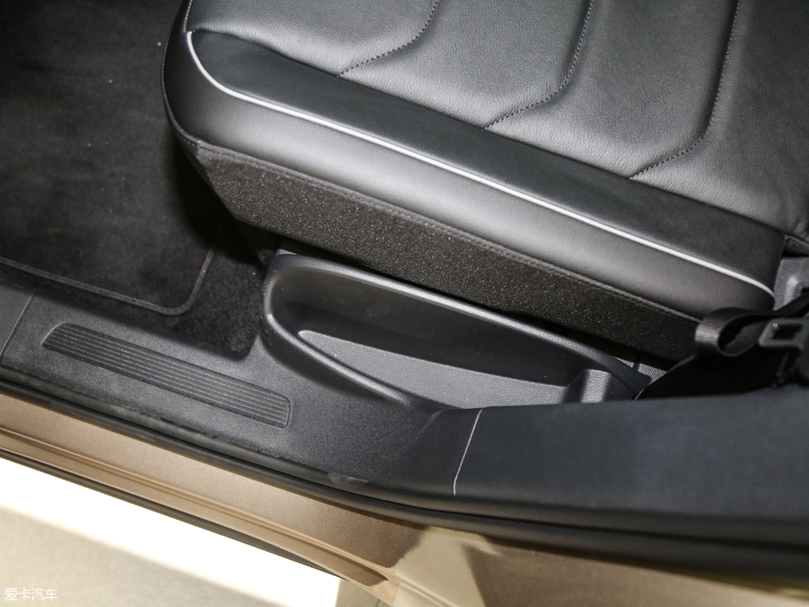 2018Tiguan 330TSI 򌄓