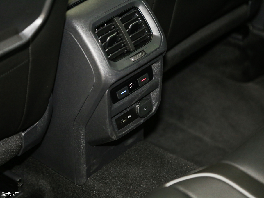 2018Tiguan 330TSI 򌄓