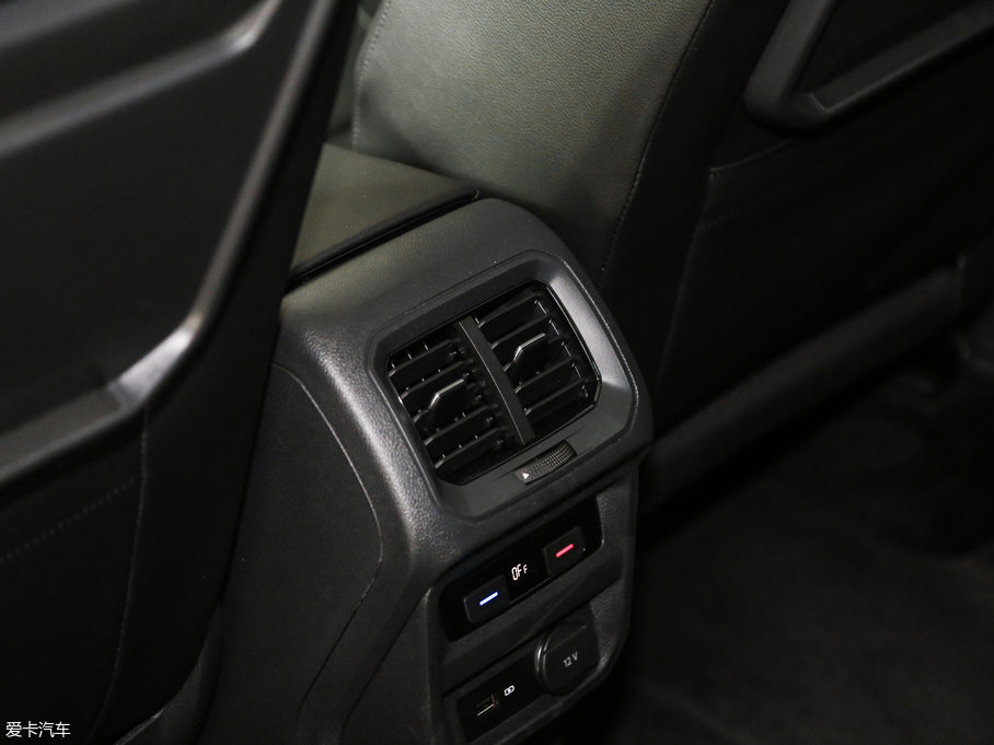 2018Tiguan 330TSI 򌄓