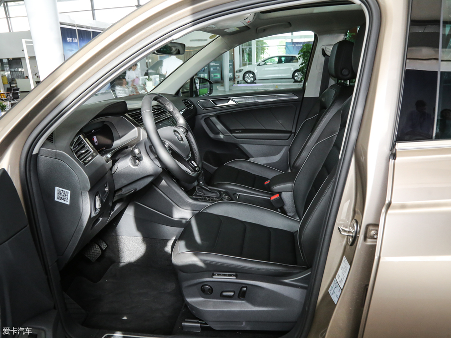 2018Tiguan 330TSI 򌄓