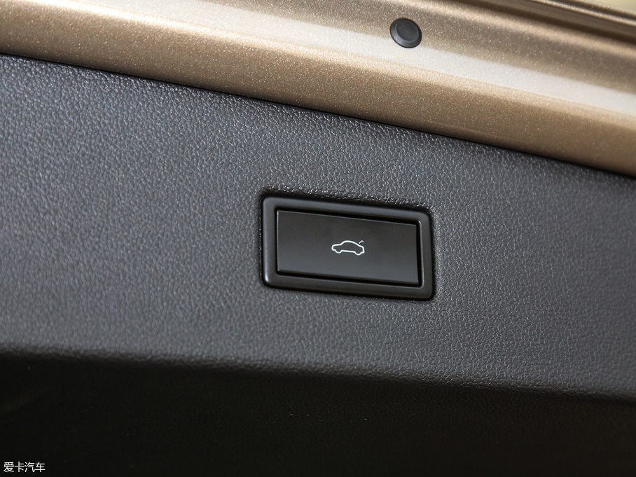 2018Tiguan 330TSI 򌄓