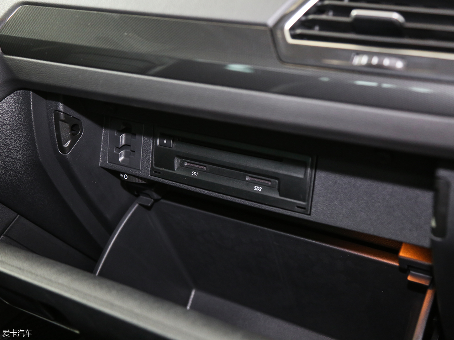 2018Tiguan 330TSI 򌄓