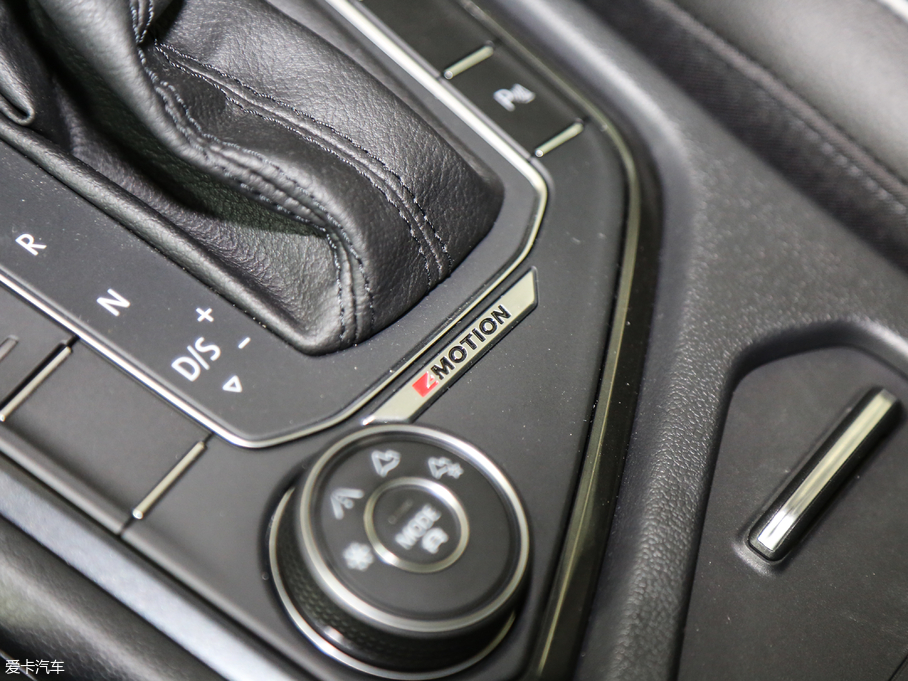 2018Tiguan 330TSI 򌄓