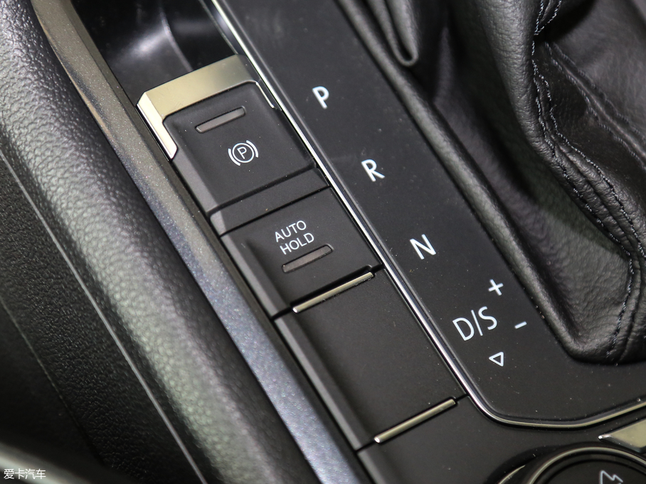 2018Tiguan 330TSI 򌄓