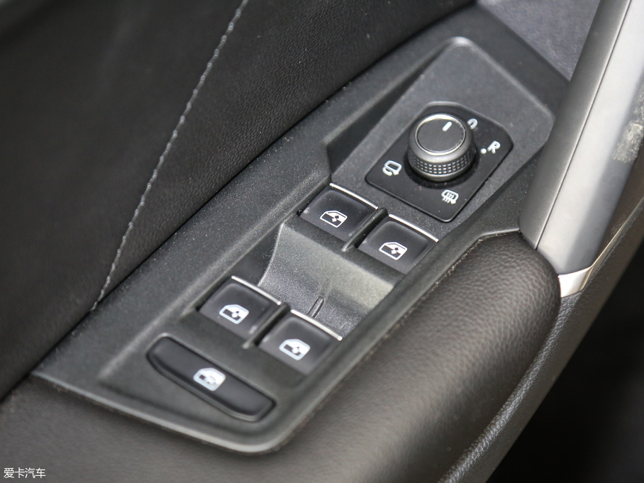 2018Tiguan 330TSI 򌄓