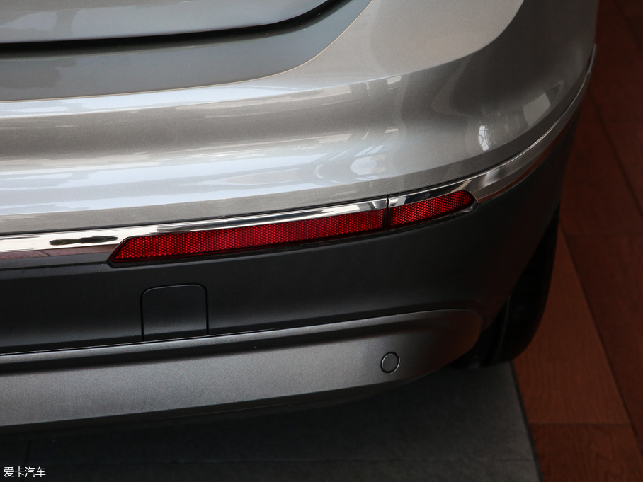 2018Tiguan 330TSI 򌄓