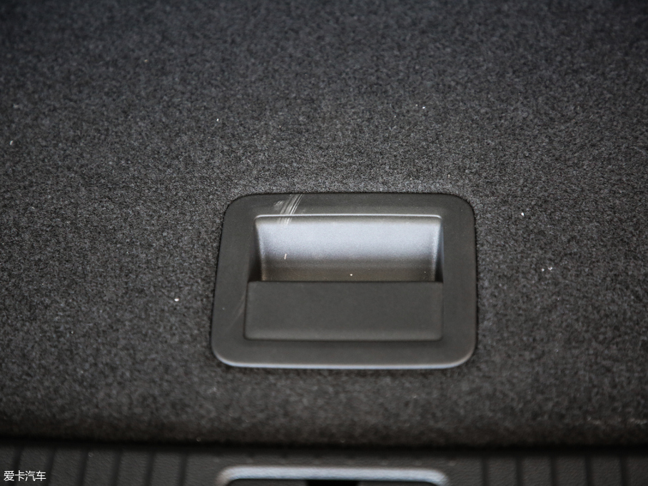 2018Tiguan 330TSI 򌄓