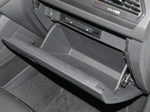 2018款330TSI 四驱创睿型 手套箱