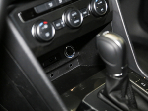 2018280TSI 򌾫Ӣ п؅^