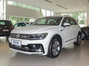 2018380TSI (q)R-Line w^