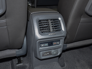 2018380TSI (q)R-Line g