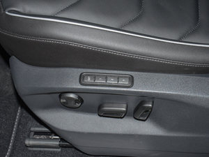 2018380TSI (q)R-Line g