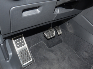 2018380TSI (q)R-Line g