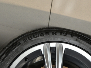 2018380TSI (q)R-Line ݆̥ߴ