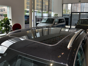 2018380TSI (q)R-Line ܇