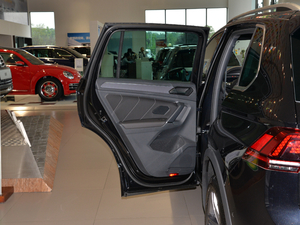 2018380TSI (q)R-Line ܇T